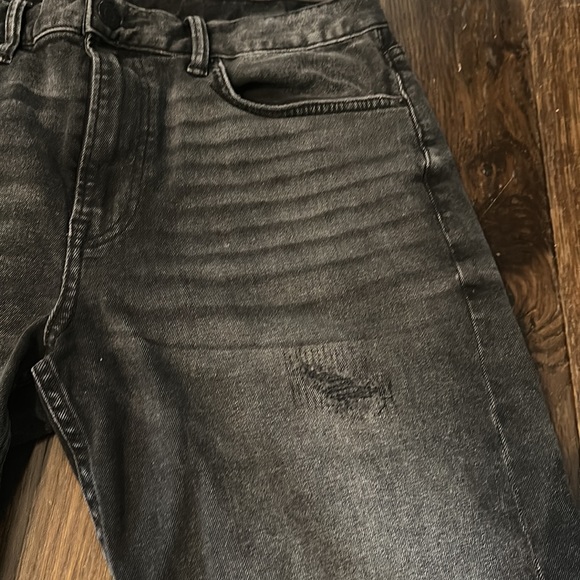 H&M slim fit shorts. 33 GUC - Picture 4 of 5